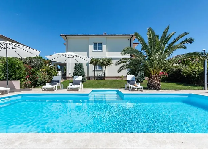 Vakantiehuis Beautiful In Pula