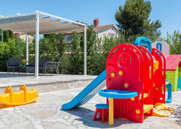 Vakantiehuis Beautiful In Pula